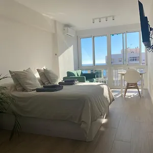 Estudio Renovado Con Vista Al Mar Apartamento